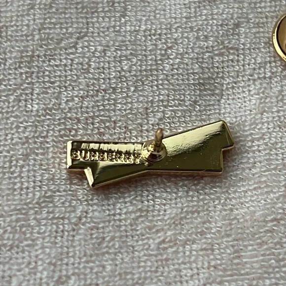Burberry pin or tie tac …. authentic - Picture 3 of 4